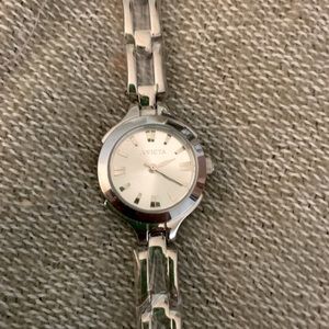 🆕 Invicta Women’s Bracelet Watch